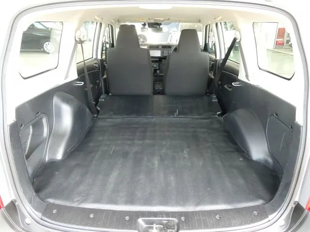 サクシードバン　２ＷＤ（トヨタ）の車両写真