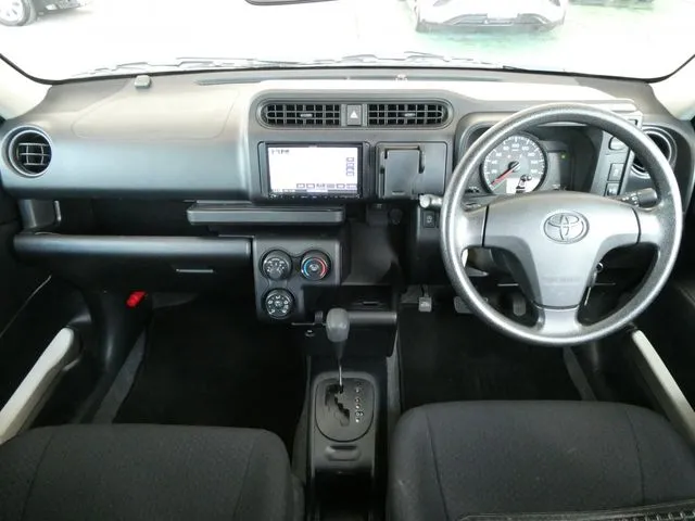 サクシードバン　２ＷＤ（トヨタ）の車両写真