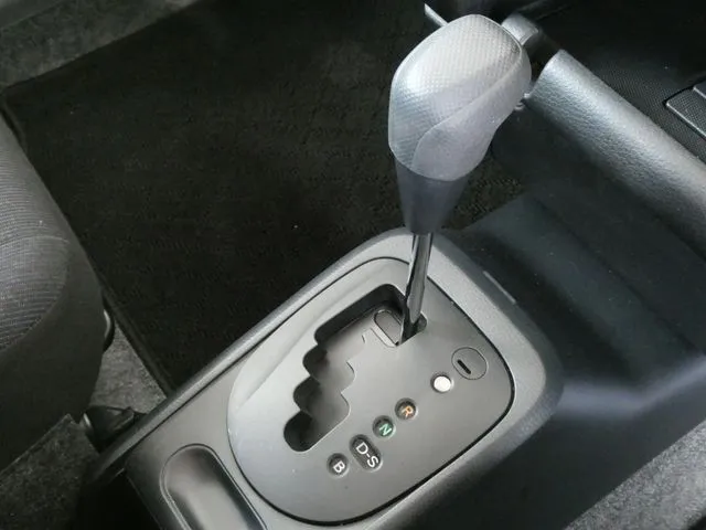 サクシードバン　２ＷＤ（トヨタ）の車両写真