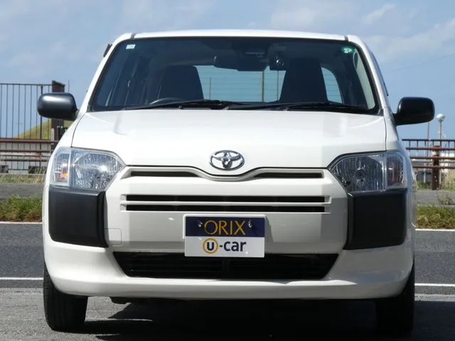 サクシードバン　２ＷＤ（トヨタ）の車両写真