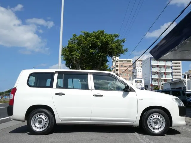 サクシードバン　２ＷＤ（トヨタ）の車両写真