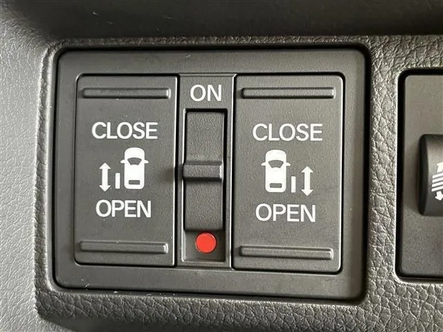 ホンダ　ステップワゴン　ｅ：ＨＥＶ　スパーダ