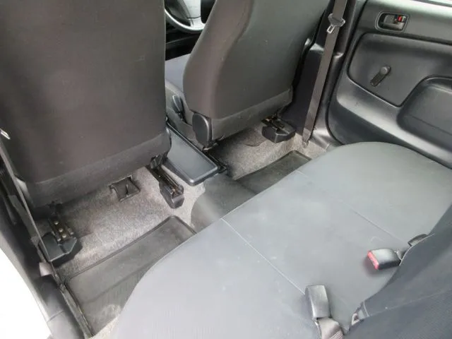 サクシードバン　４ＷＤ（トヨタ）の車両写真