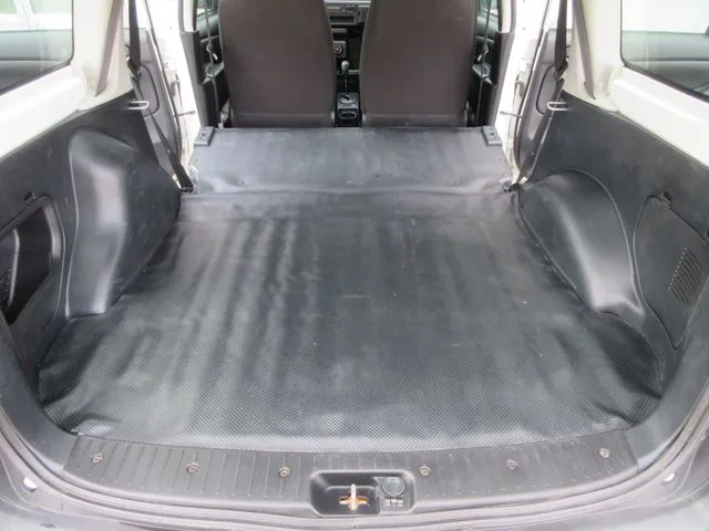 サクシードバン　４ＷＤ（トヨタ）の車両写真