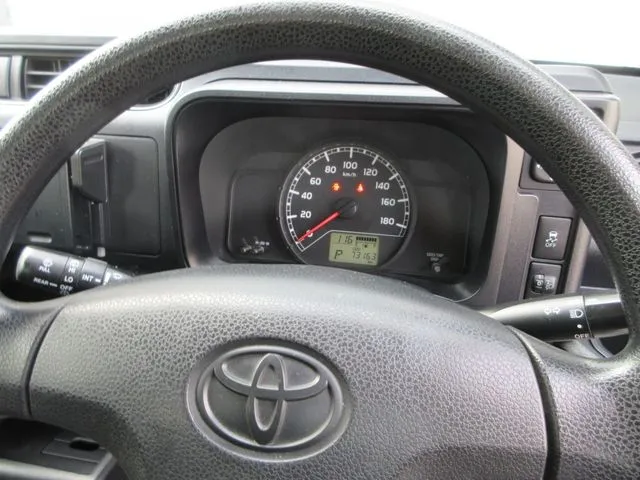 サクシードバン　４ＷＤ（トヨタ）の車両写真