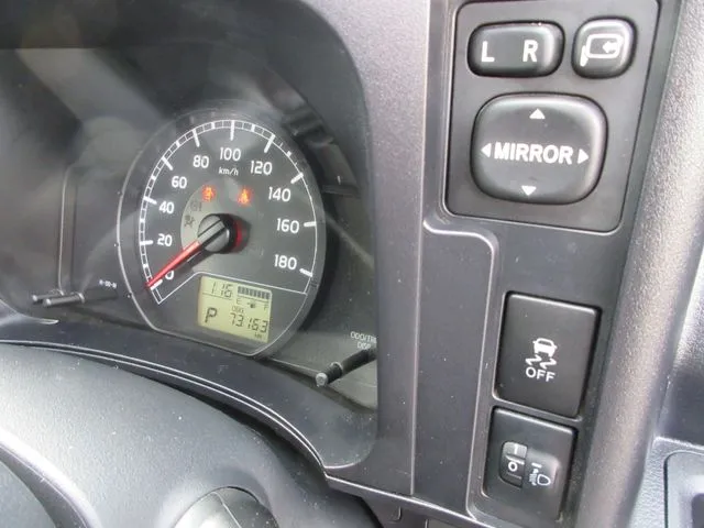 サクシードバン　４ＷＤ（トヨタ）の車両写真