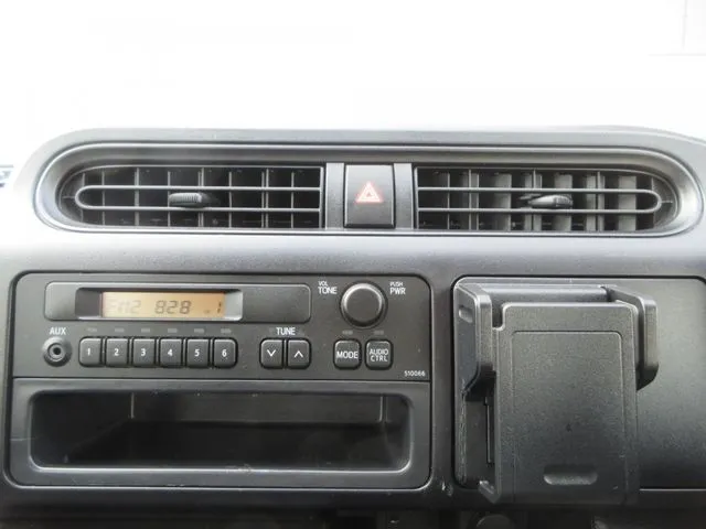 サクシードバン　４ＷＤ（トヨタ）の車両写真