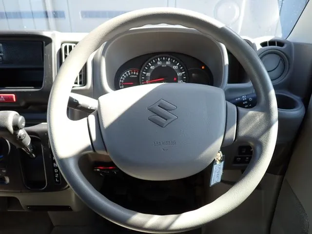 エブリイバン（スズキ）の車両写真