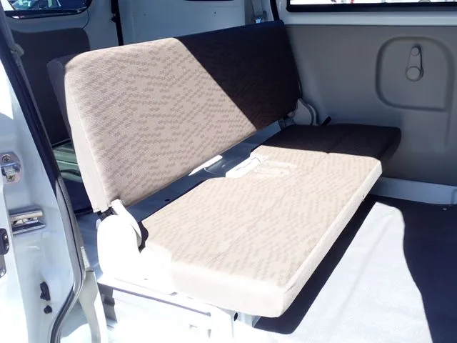 エブリイバン（スズキ）の車両写真