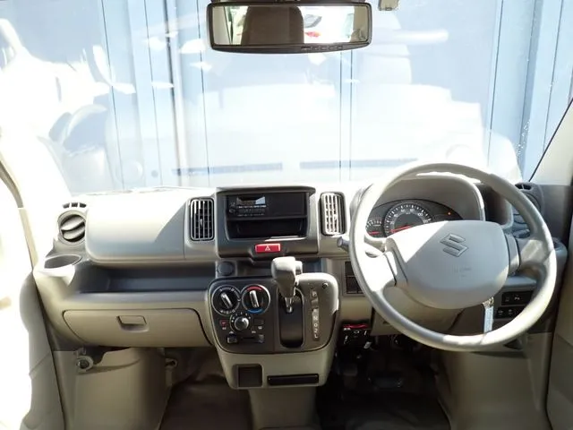 エブリイバン（スズキ）の車両写真