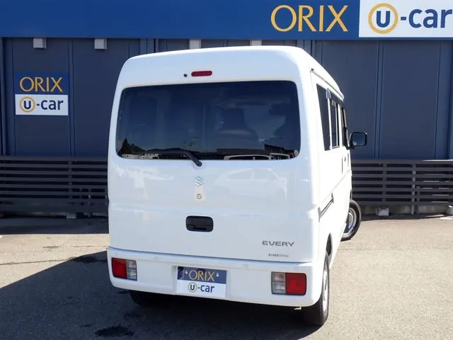 エブリイバン（スズキ）の車両写真
