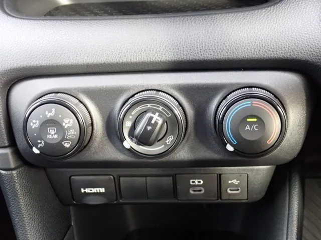 トヨタ　ヤリス