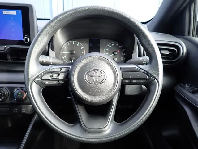 トヨタ　ヤリス