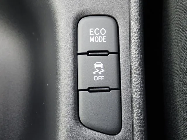 トヨタ　ヤリス