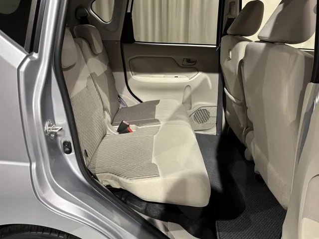 ムーヴ 4WD(ダイハツ)の車両写真