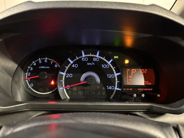 ムーヴ 4WD(ダイハツ)の車両写真