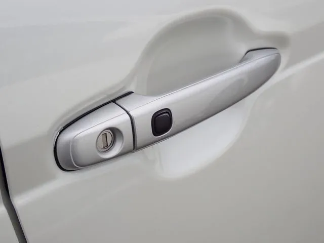 ポルテ（トヨタ）の車両写真