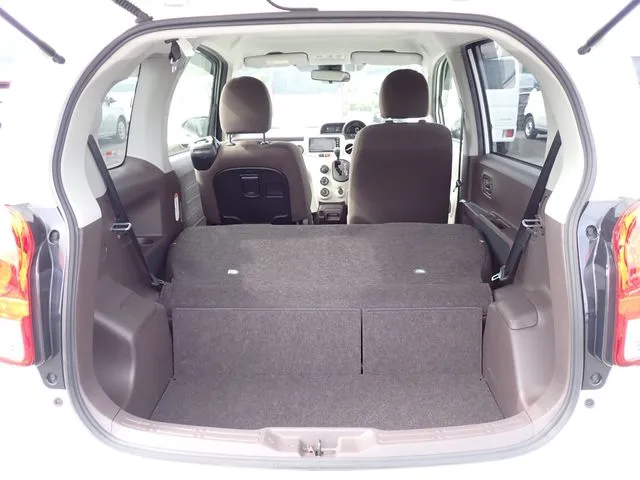 ポルテ（トヨタ）の車両写真