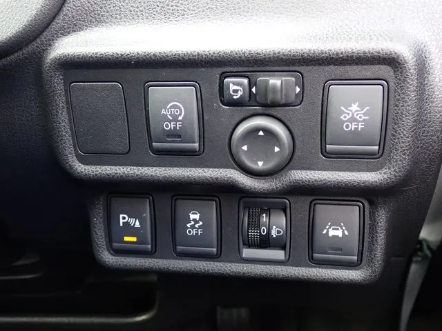 ニッサン　ノート