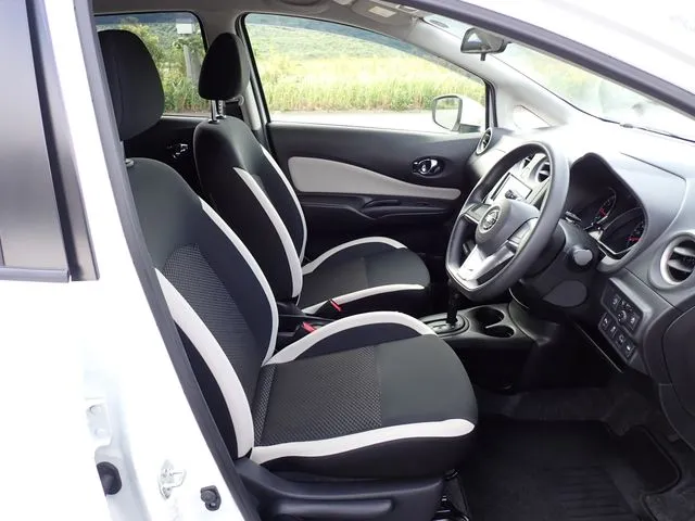 ニッサン　ノート