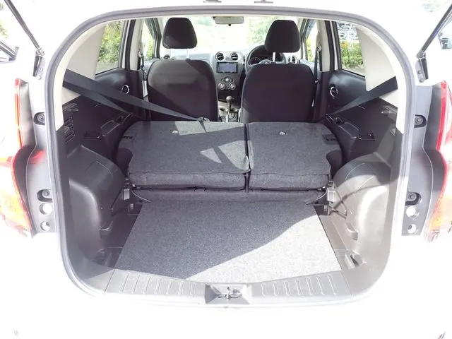 ニッサン　ノート