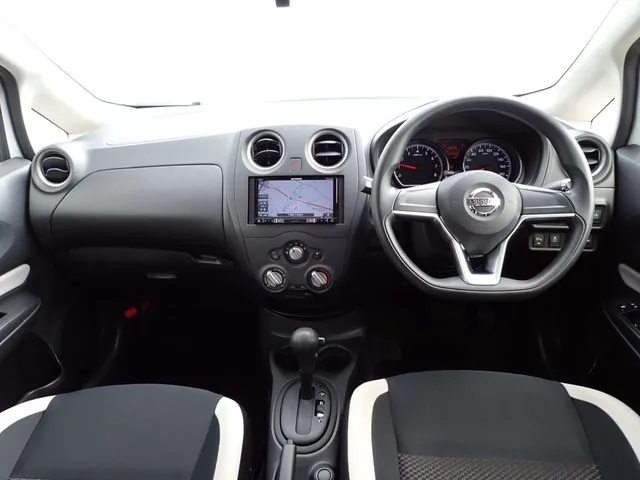 ニッサン　ノート