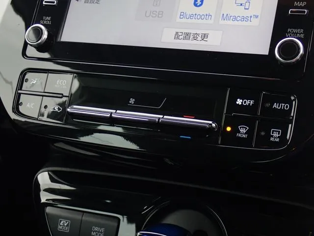 トヨタ プリウス