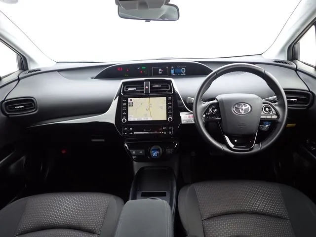 トヨタ プリウス