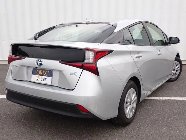 トヨタ プリウス