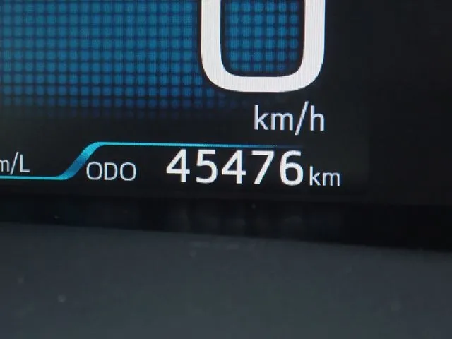 トヨタ プリウス