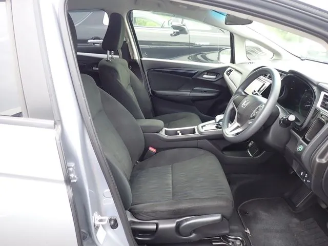 ホンダ　シャトル　ハイブリッド