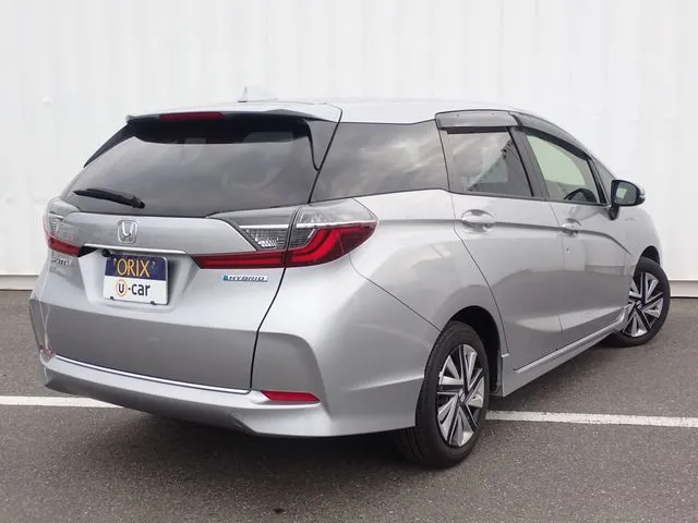 ホンダ　シャトル　ハイブリッド