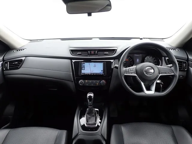 ニッサン　エクストレイル　４ＷＤ