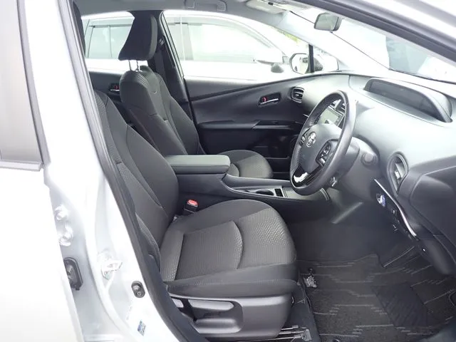 トヨタ プリウス