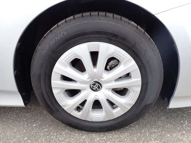 トヨタ プリウス