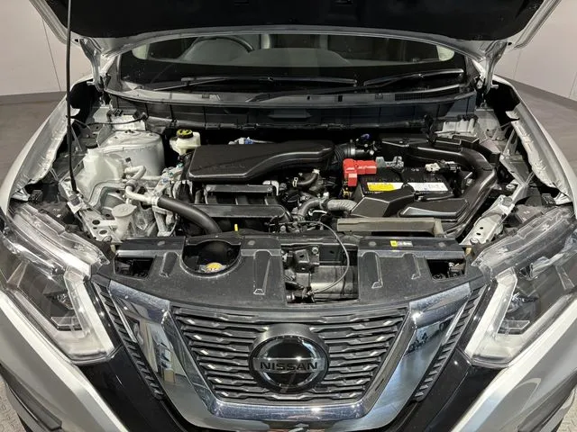 ニッサン　エクストレイル　４ＷＤ