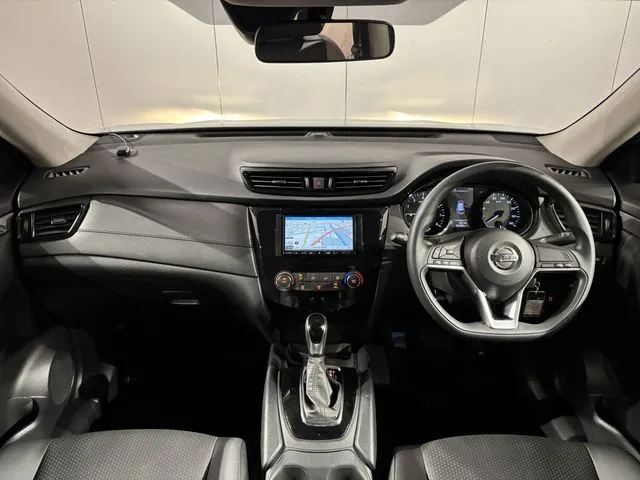 ニッサン　エクストレイル　４ＷＤ