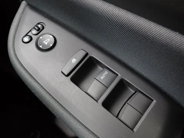 フィット e:HEV(ホンダ)の車両写真