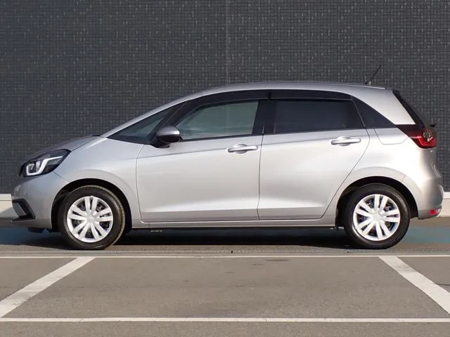 フィット e:HEV(ホンダ)の車両写真