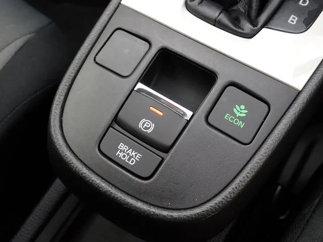 フィット e:HEV(ホンダ)の車両写真