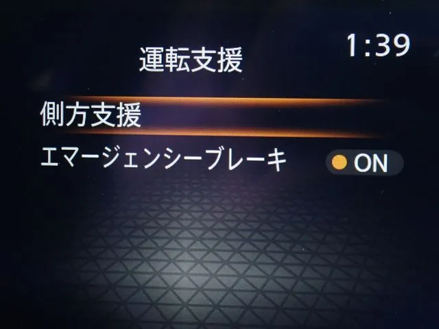 ニッサン ノート 4WD