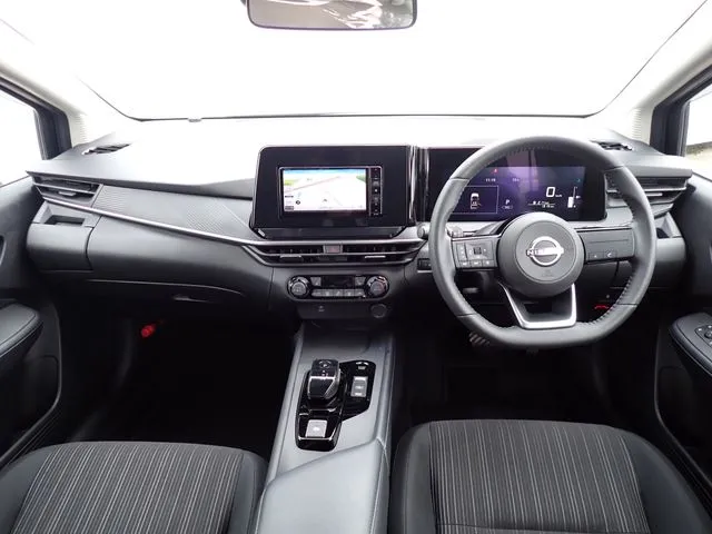 ニッサン ノート 4WD