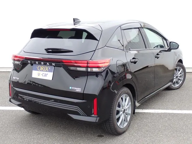 ニッサン ノート 4WD