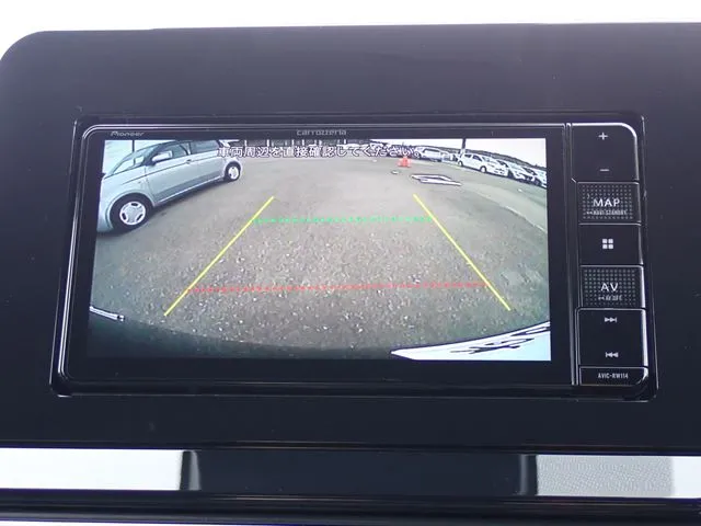 ニッサン ノート 4WD