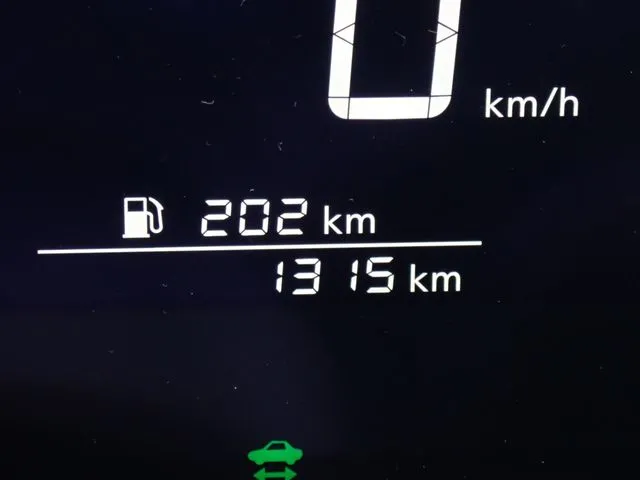 ニッサン ノート 4WD