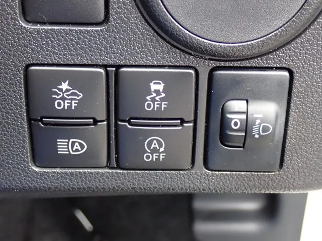 ミラ イース(ダイハツ)の車両写真