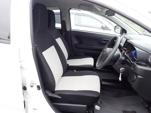 ミラ イース(ダイハツ)の車両写真