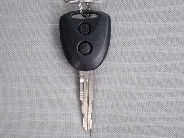 ミラ イース(ダイハツ)の車両写真