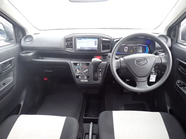 ミラ イース(ダイハツ)の車両写真