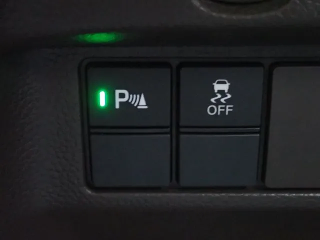 N BOX(ホンダ)の車両写真